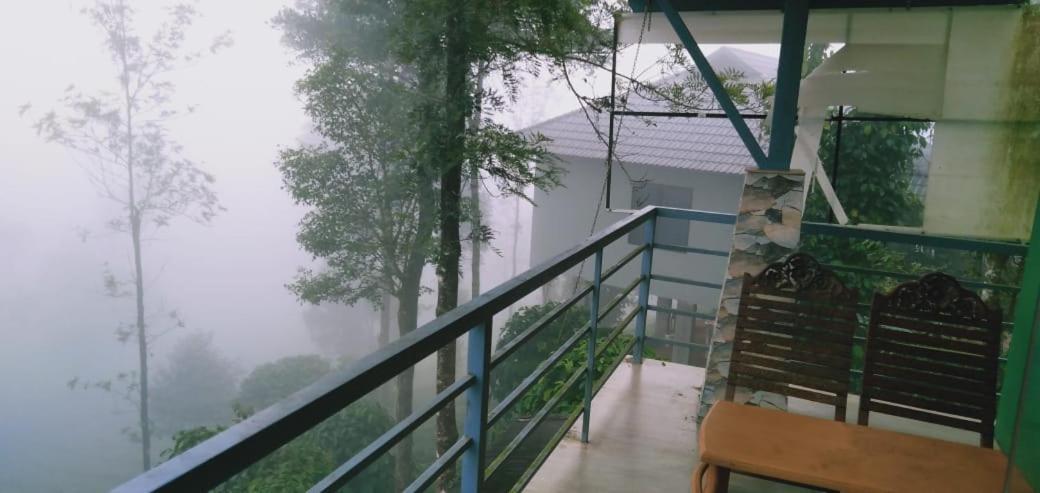 Letstay Vythiri Hill Palace Экстерьер фото
